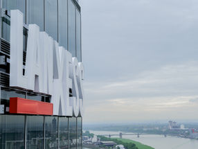 LANXESS signs contract to acquire Emerald Kalama Chemical