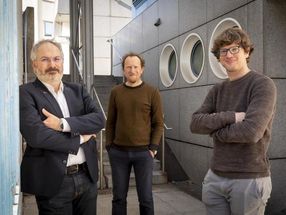 Electromagnetic Fields of Nanostructures Visualized in 3D for the First Time