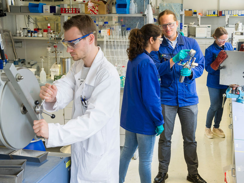 Heidelberg University and BASF extend collaboration at jointly operated catalysis laboratory CaRLa - One focus is now on new processes for chemical recycling of plastic waste