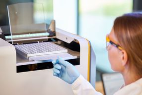 The patented autosampler allows a flexible sample sequen ...