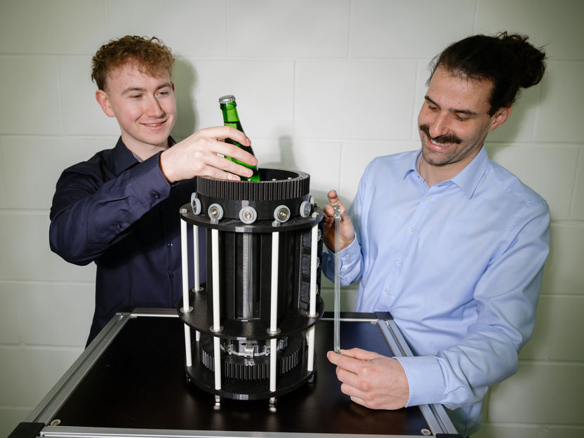 Refrigerator cools by flexing artificial muscles - The new technology is based on an incredibly simple principle