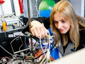 Producing Hydrogen and Fertilizer at The Same Time