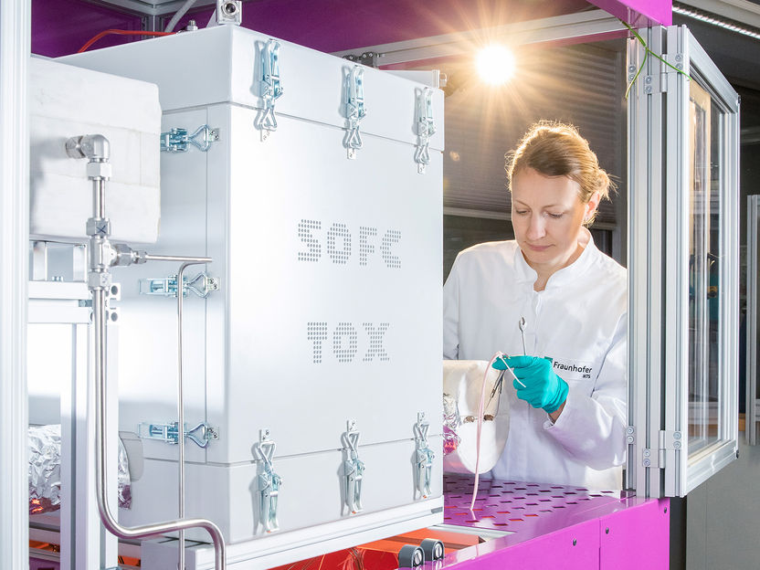 Climate-friendly electricity from ammonia - Electricity and heat are generated in a single compact system — without CO2 emissions or other harmful byproducts.