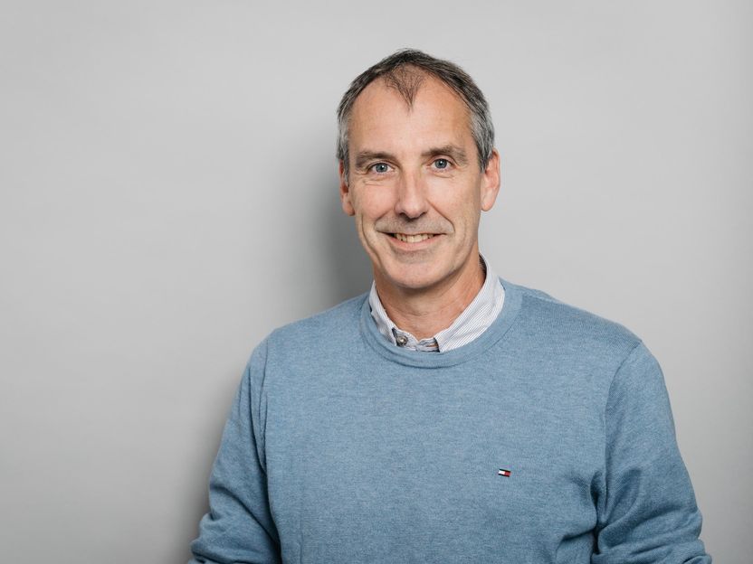 Insights into the Nanoworld: Volker Deckert Receives the 2025 Lamb Award - A Pioneer in Tip-Enhanced Raman Spectroscopy