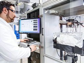 Sustainable plastics containing flame retardants for use in closed-loop applications